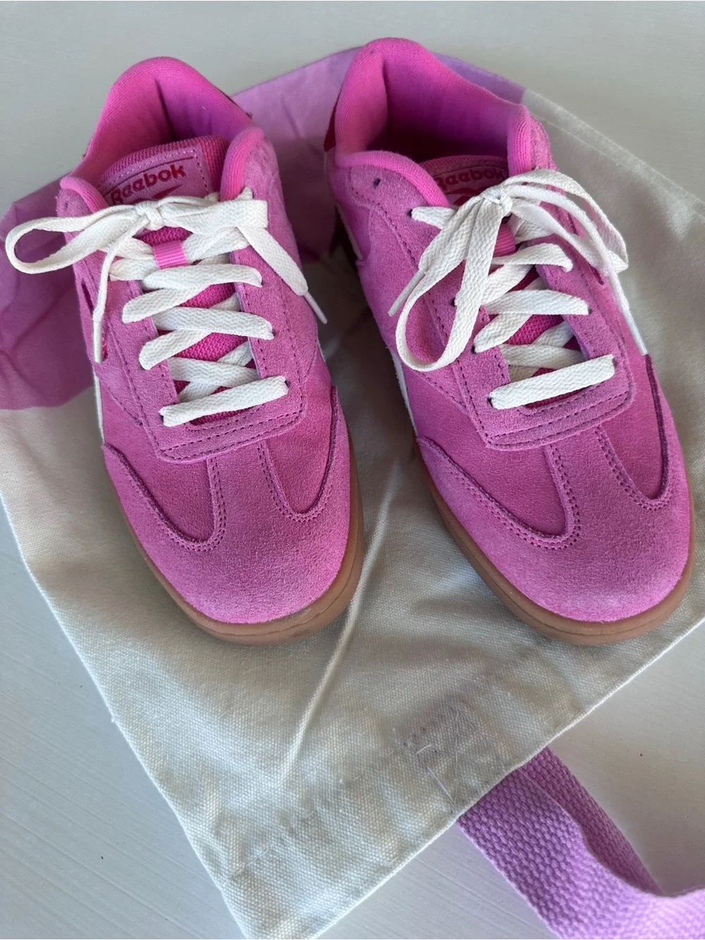 Reebok women’s size 7 Pink Suede Classic Sneakers with White Accents